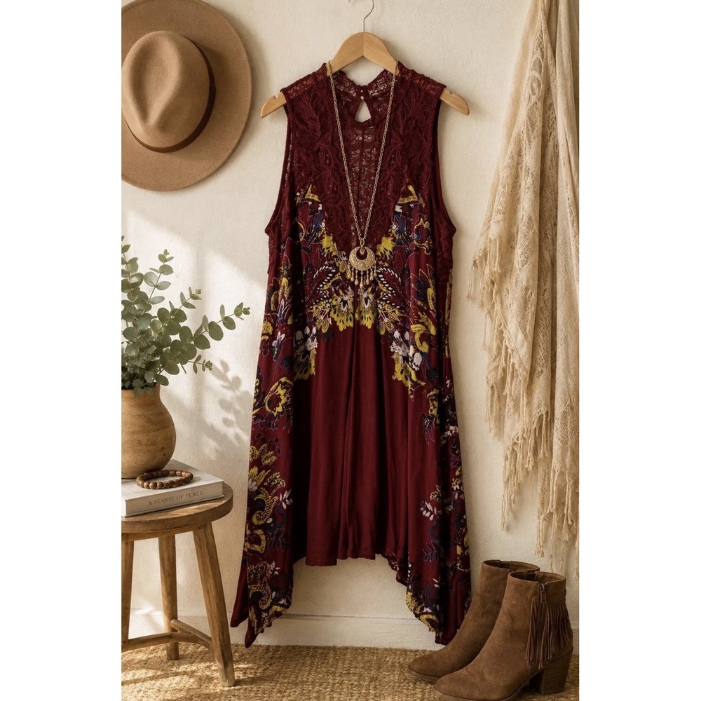 Intimately Free People "Marsha " Red Printed Lace Slip Mini Dress Size Small